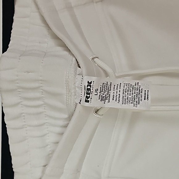 RBX LARGE white active women's shorts. - Picture 4 of 4